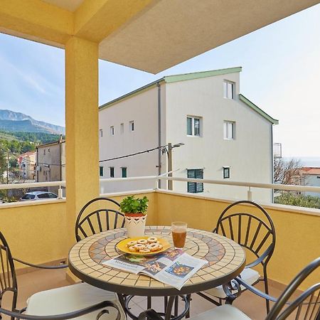 Apartments Zelic Tučepi Exteriör bild