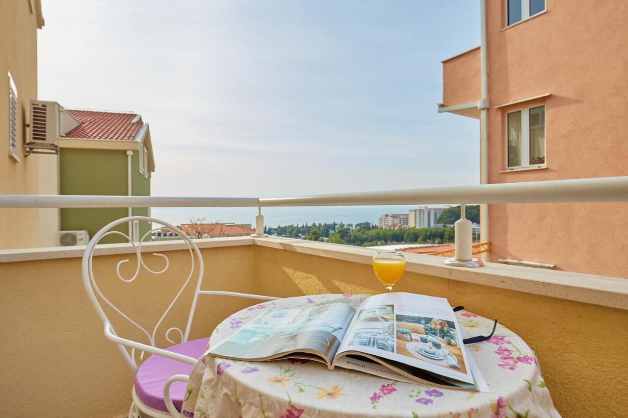 Apartments Zelic Tučepi Exteriör bild