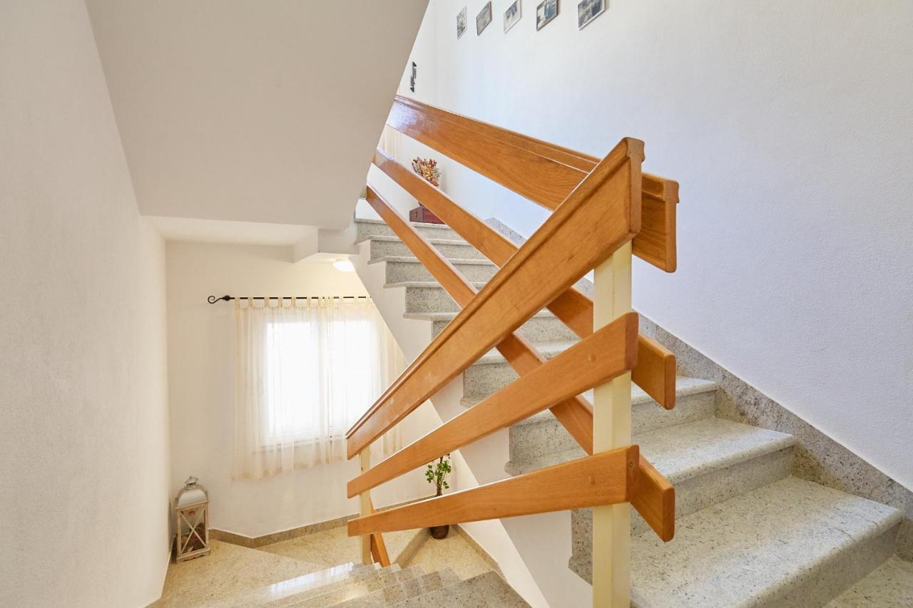 Apartments Zelic Tučepi Exteriör bild